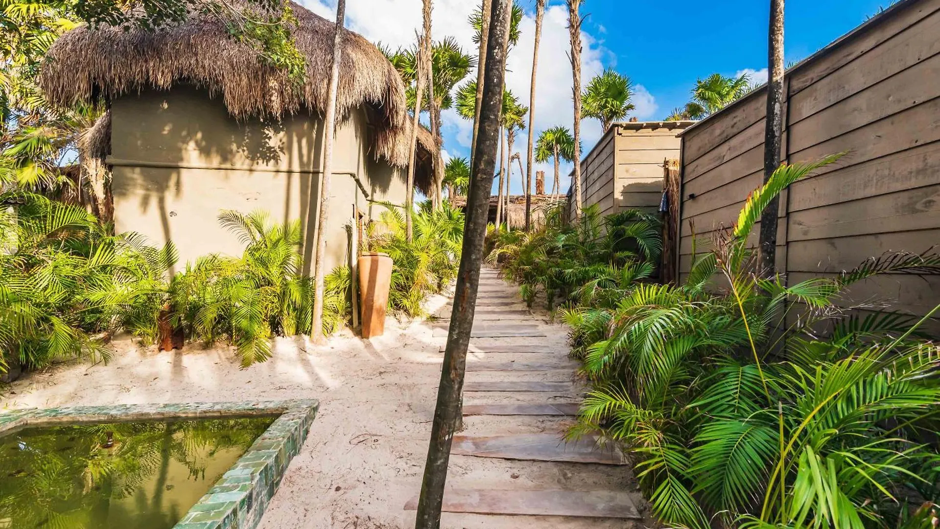 Phoenix Tulum Hotel